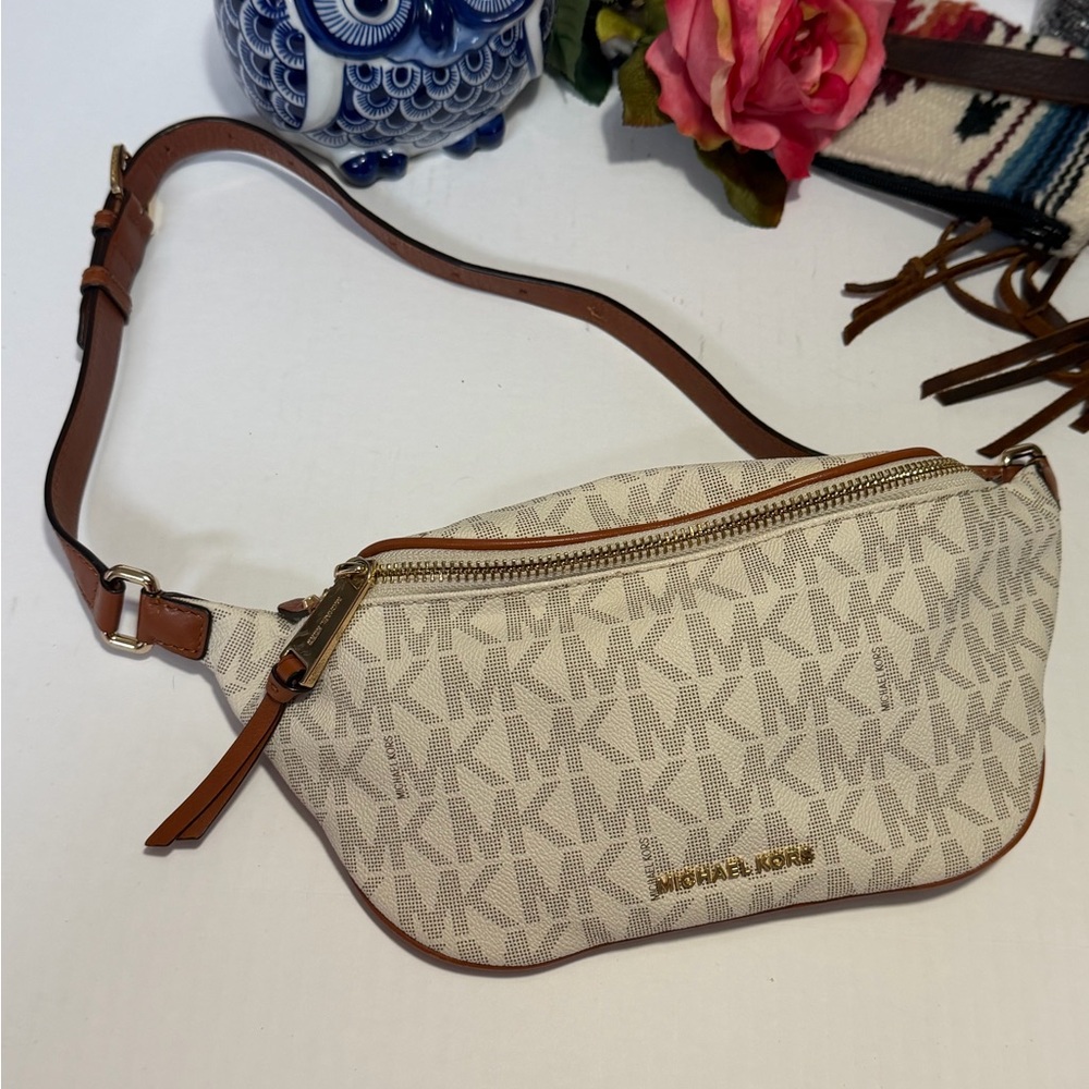 Michael Kors Cream Monogram Fanny pack Bag